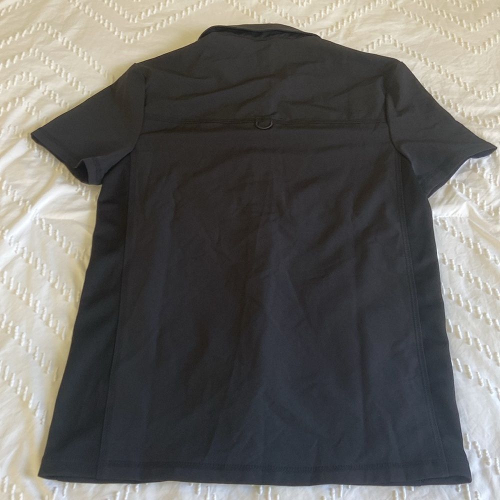 ✨5 for $15✨ Men’s Dickies scrub top - Picture 7 of 8